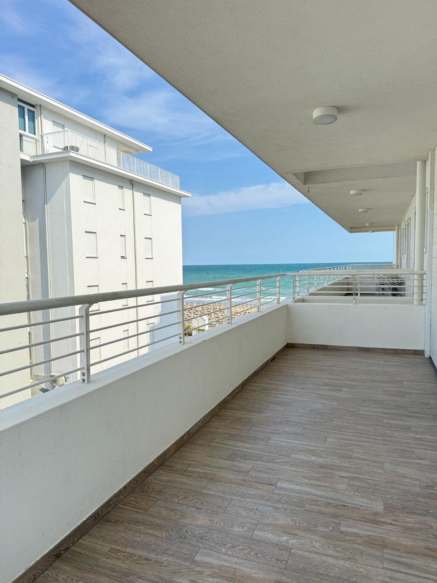 Residence Faro - Walterigato Apartments Solo Per Famiglie Lido di Jesolo Exterior foto